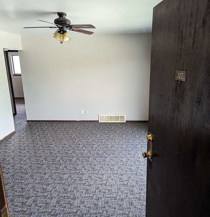 1st image of 9015 N 96th St #107