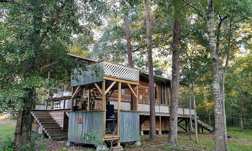 2nd image of 501 Boggy Creek Ln