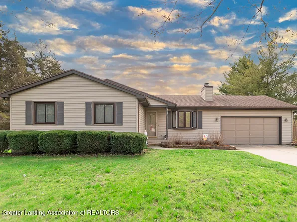 3939 Willoughby Rd, Holt, MI 48842