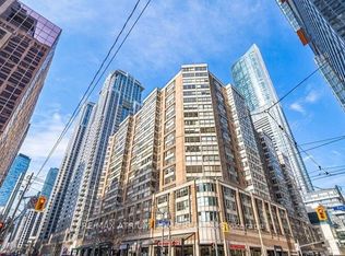 717 Bay St #1403, Toronto, ON M5G 2J9