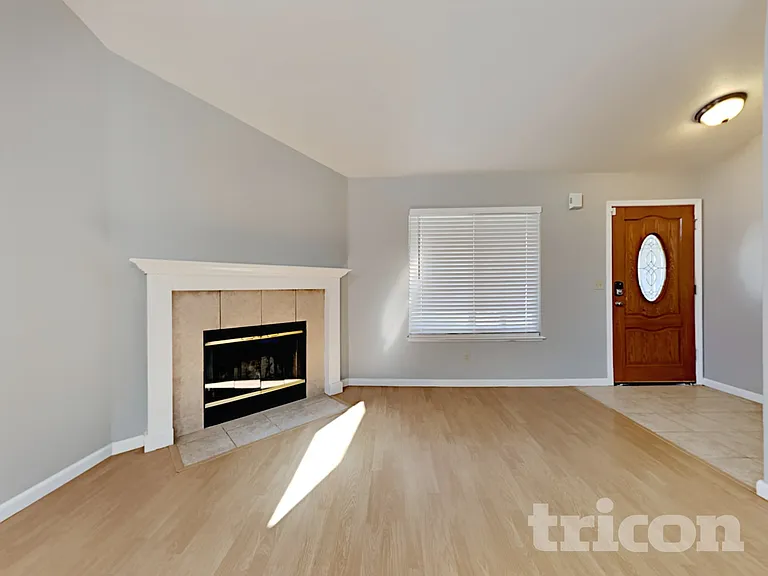 1600 Cattail Ct — Photo 3