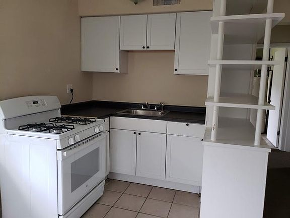 3rd image of 1301 W Glen Flora Ave