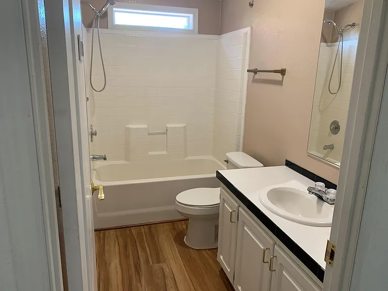 4822 SW Hillsboro Hwy — Photo 4