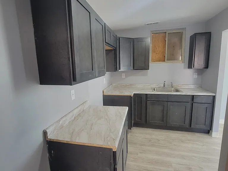 1808 N James H McGee Blvd #B — Photo 22