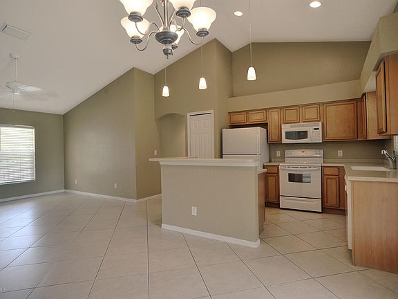 2nd image of 1869 San Filippo Dr SE