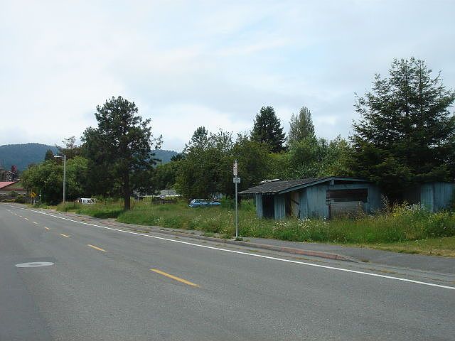 2nd image of 301 Hatchery Rd