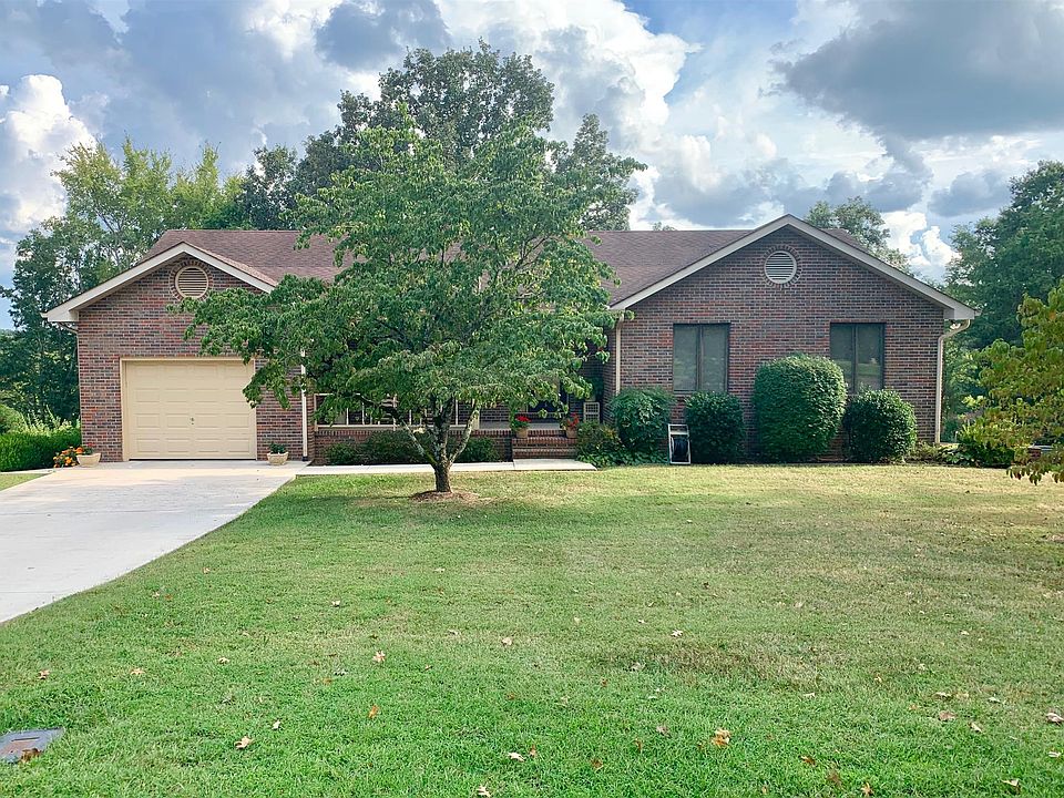 1st image of 105 Hickory Hill Dr