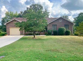 105 Hickory Hill Dr, Estill Springs, TN 37330