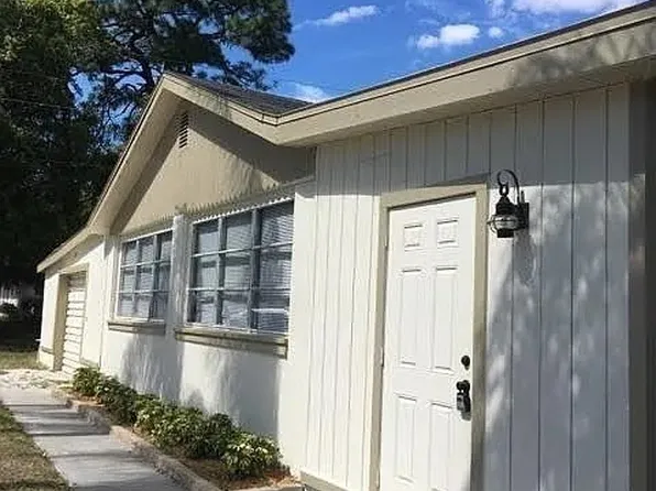 18 Becker Dr, North Fort Myers, FL 33903