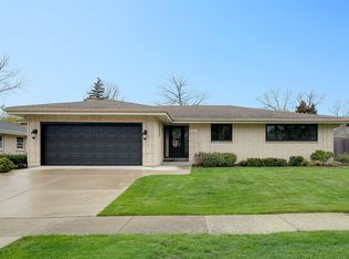 812 Brighton Ln, La Grange, IL 60525