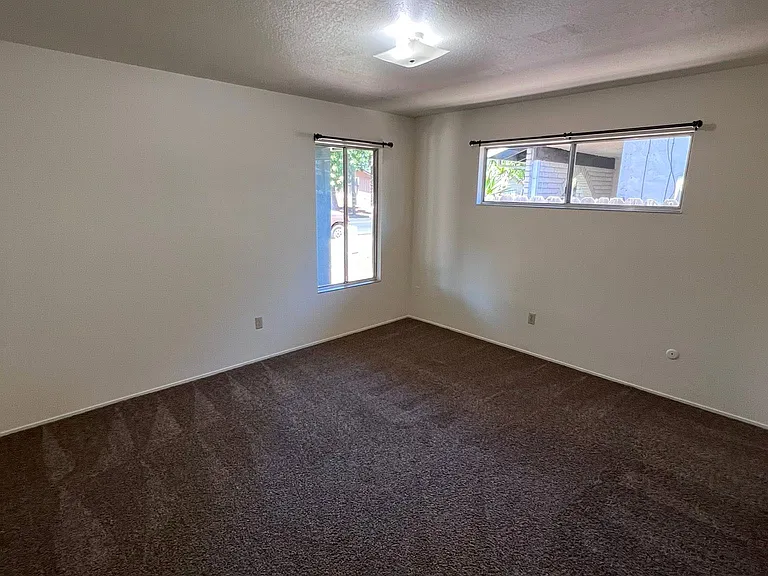 1322 Rose Ave — Photo 11