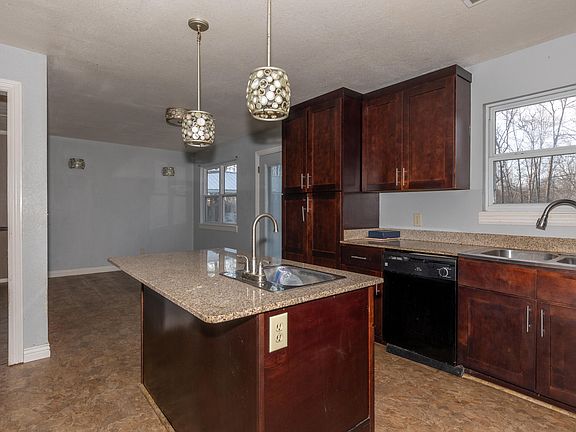 3rd image of 343 Private Road 2018