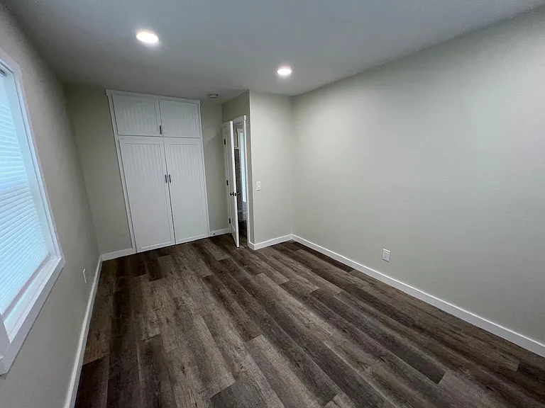 446 Tulare Ave — Photo 6