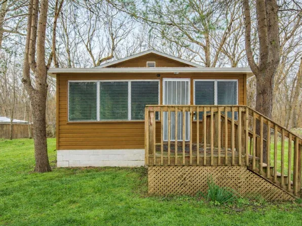 516 Nahas St, Michigan City, IN 46360