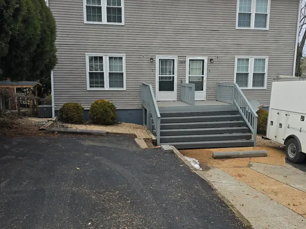 1328 Long St APT A, Charlottesville, VA 22901