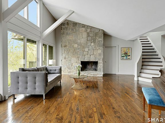 2nd image of 22 Hill Farm Road