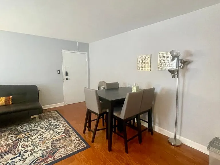 1031 Michigan Ave NE #101 — Photo 5