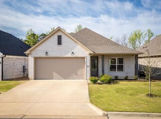 27 Saffron Cir, Little Rock, AR 72223