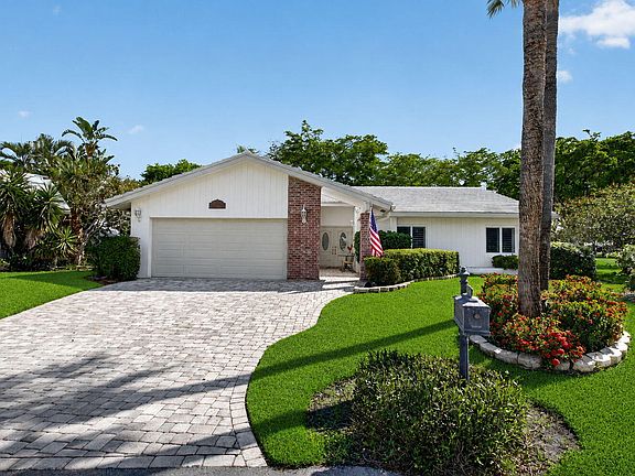 2nd image of 22340 Greentree Circle