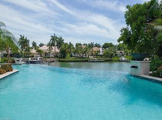 818 Nelsons Walk, Naples, FL 34102