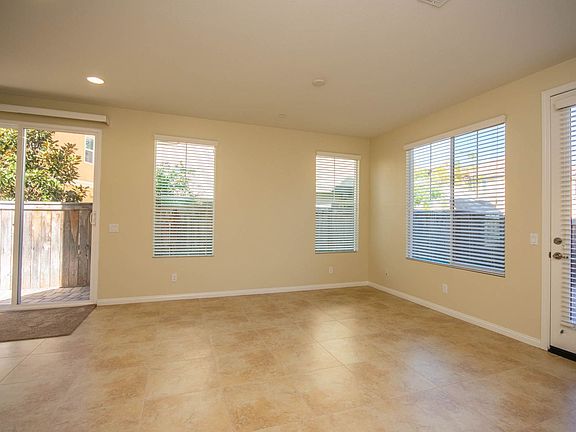 3rd image of 1590 Chert Dr