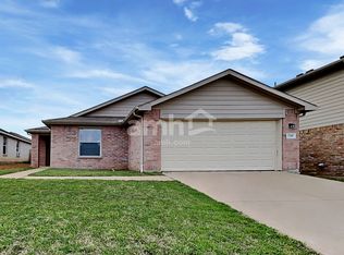 736 Vista Verde Dr, Fort Worth, TX 76120