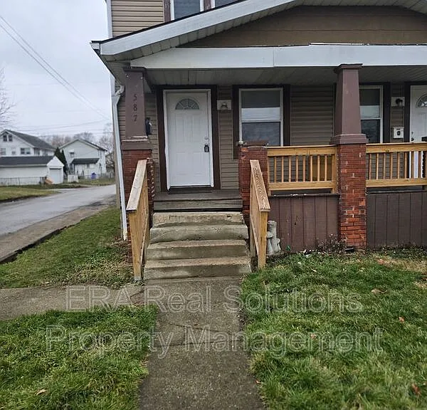 587 S Burgess Ave — Photo 3