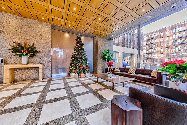 Rented by Lin Pan Realty Group LLC | media 23