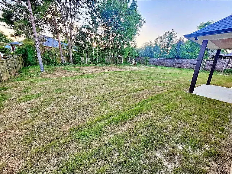 805 Woodridge Cir — Photo 43