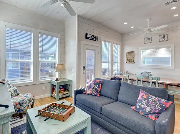 527 Sandburr Ln #Id1023224p, Pt Aransas, TX 78373