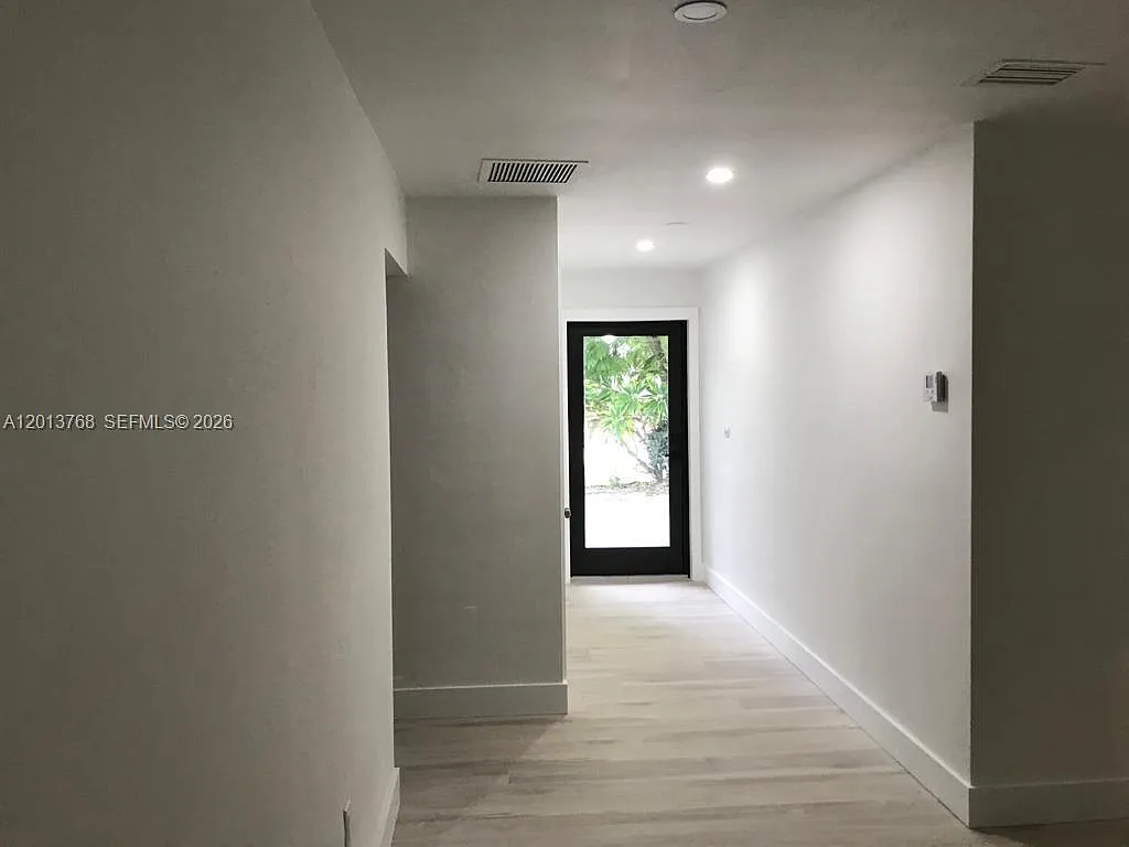Building Photo - 9401 SW 64th Ter