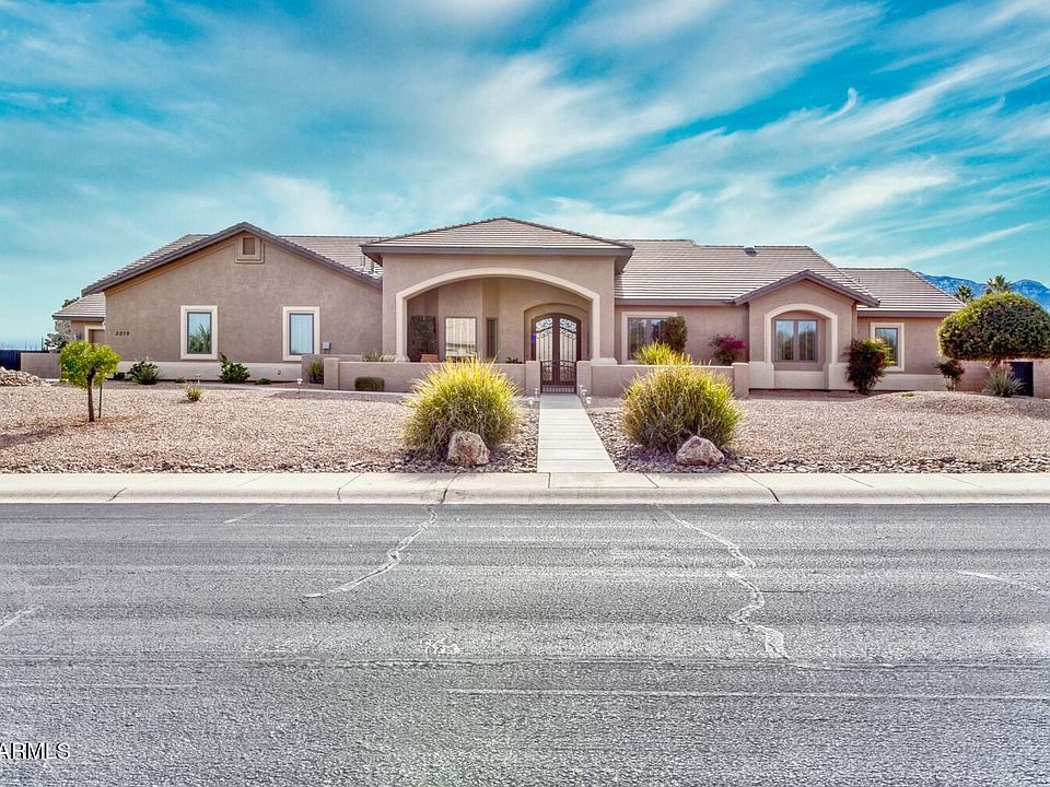 1st image of 3210 Camino Las Palmeras