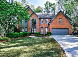 135 Birkdale Ct, Alpharetta, GA 30022