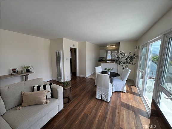 3rd image of 25091 La Cresta Dr #25091A