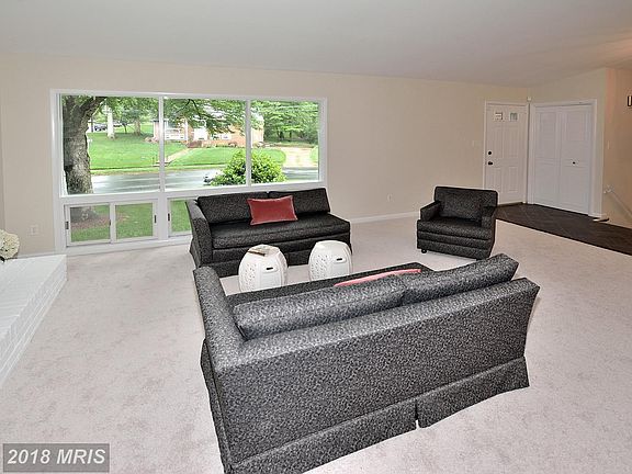 5th image of 3329 Prince William Dr
