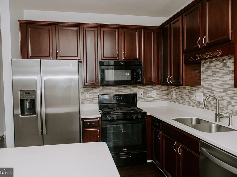 110 Quinton Oaks Cir — Photo 10