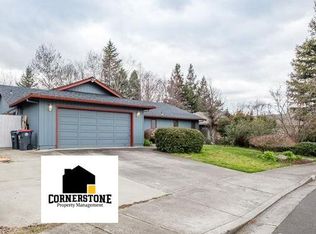 2566 Roberts Rd, Medford, OR 97504