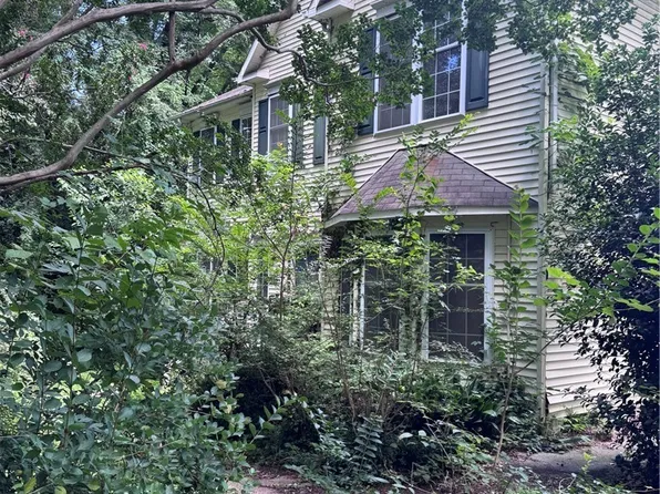 1326 Cross Link Rd, Raleigh, NC 27610