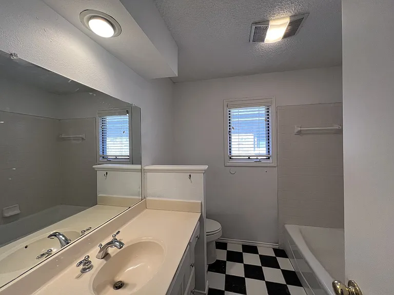 5607 87th Pl — Photo 12
