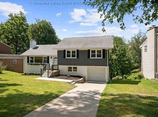 1415 Bedford Rd, Charleston, WV 25314