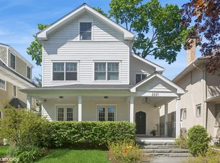 2221 Grant St, Evanston, IL 60201