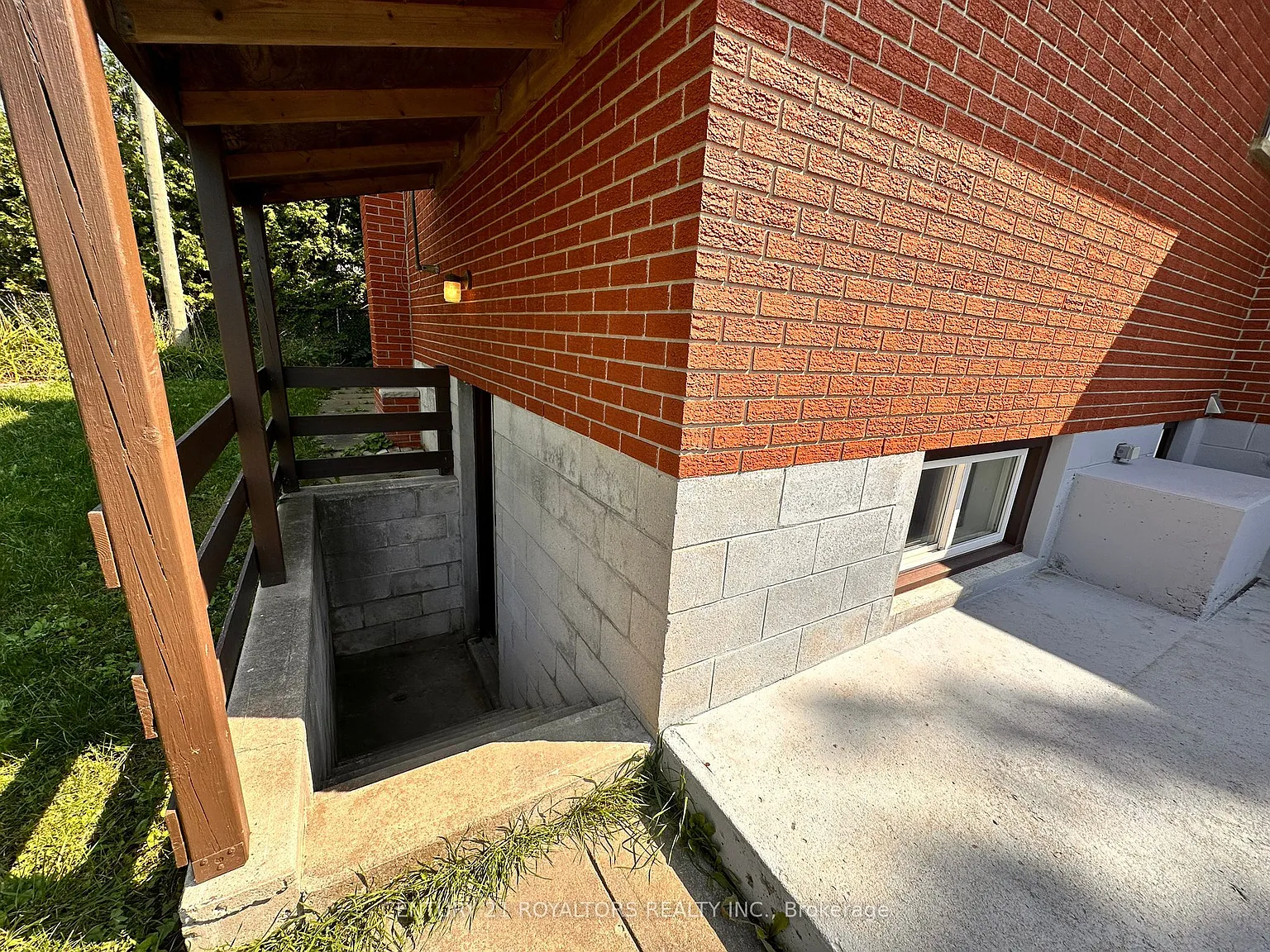 2 bed, $1,900 — Photo 3