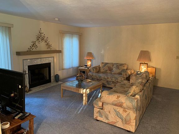 4th image of 205 Dockside Court