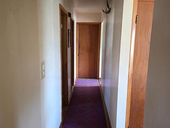 5th image of 555 Hamilton Ave