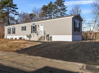 111 Oriental Gardens Rd, Portsmouth, NH 03801