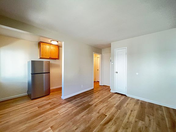 2nd image of 824 Adams St