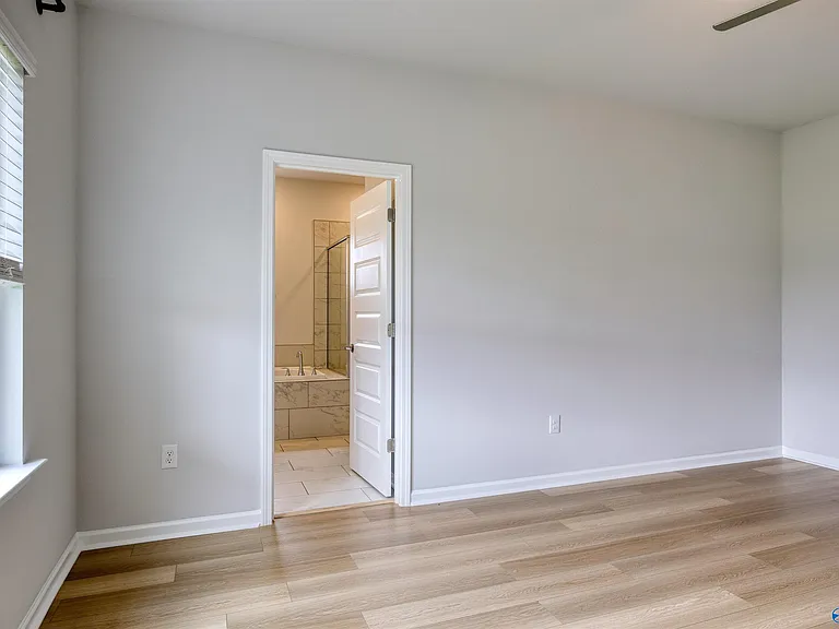 112 Willow Rose Ln — Photo 10