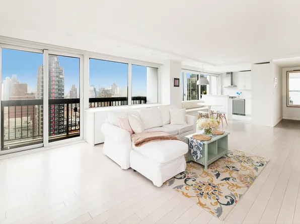 300 East 59th Street image 6 of 15