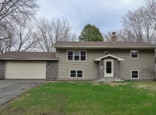 931 15th St SE, Forest Lake, MN 55025
