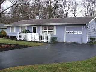 1st image of 637 Pierce Dr